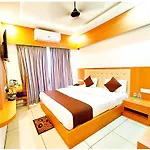 Sea View Hotel- New - S H R I - Gajanana - Near Jagannath Temple - Fully Air Conditioned Hotel - Best Luxuary Hotel