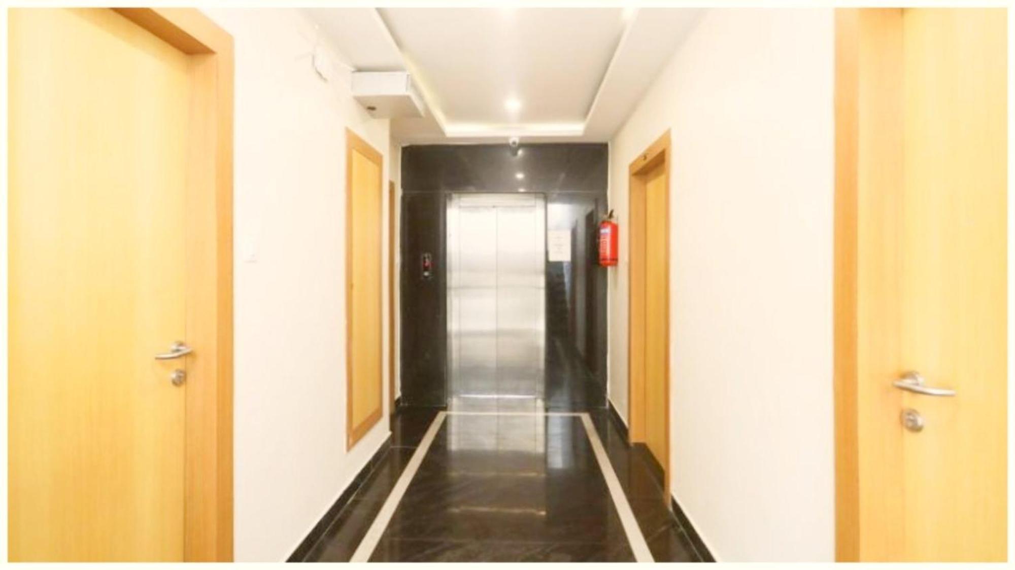 Sea View Hotel- New - S H R I - Gajanana - Near Jagannath Temple - Fully Air Conditioned Hotel - Best Luxuary Hotel Hotel Puri